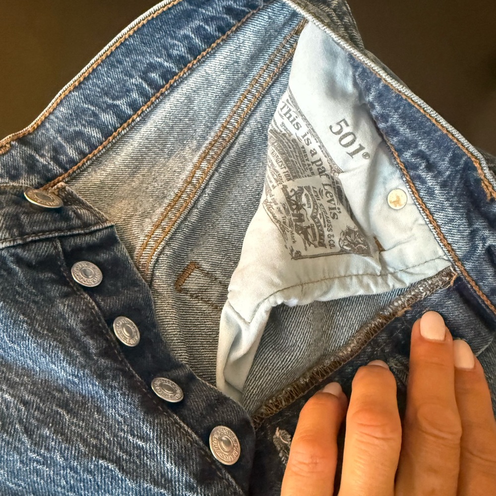 Levi's Light Blue Straight Leg Jeans - Picture 3 of 5